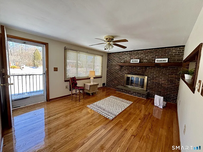 148 Edgewood Dr — Photo 7
