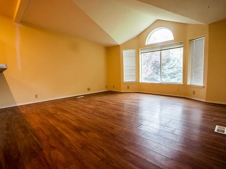 4040 Summitview Way — Photo 9