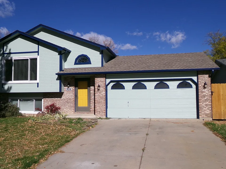 924 Queens Ct