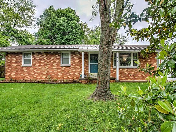 2nd image of 606 Treelane Dr