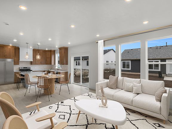 Finished home photos are representational images only. See sales agent for details.