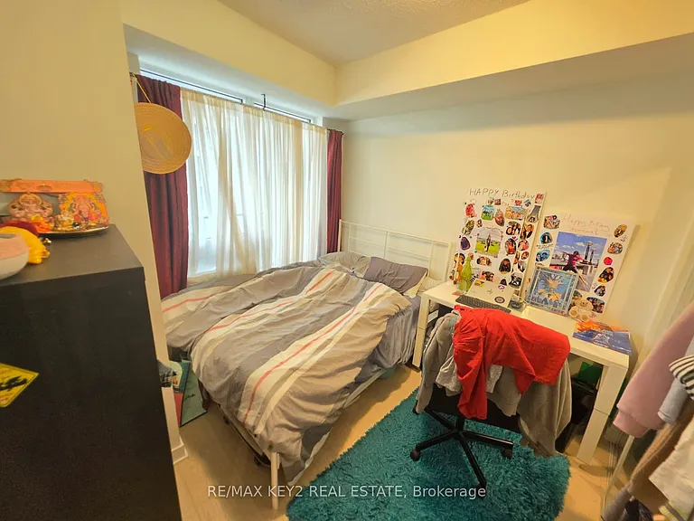2221 Yonge St #1604 — Photo 2