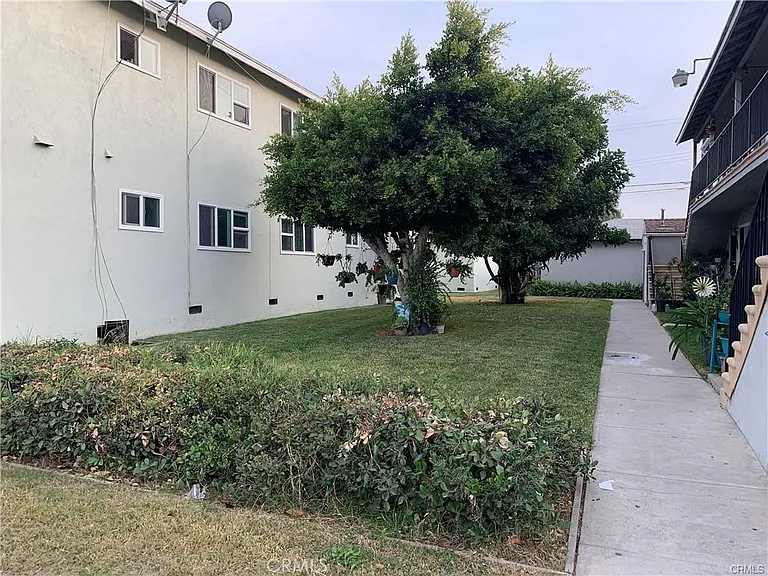 1316 1/2 W Valencia Dr — Photo 11