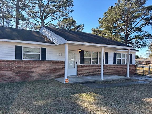 2nd image of 100 S Glen Ct