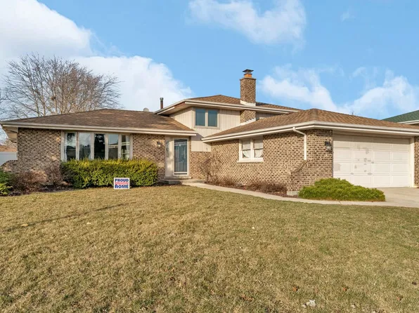 8834 Lori Ln, Orland Park, IL 60462