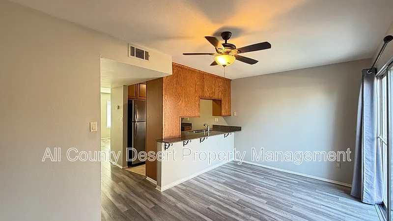 2 bed, 1.5 bath, 1024 sqft, $1,995 — Photo 4
