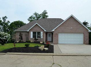 805 Hillcrest Dr, Canonsburg, PA 15317