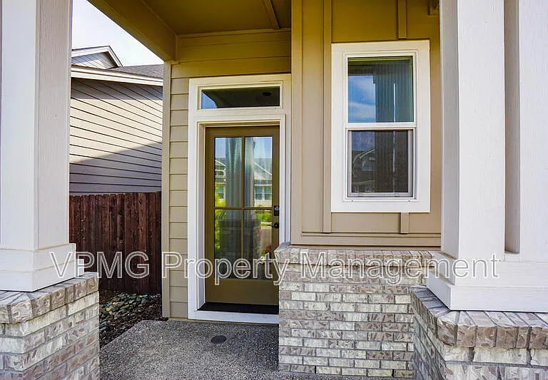 12501 NE 102nd Way — Photo 3