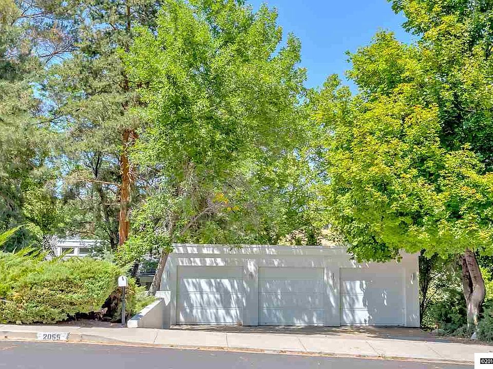 2nd image of 2055 Lakeridge Dr