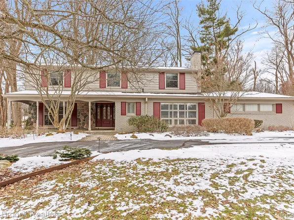 25933 Hersheyvale Dr, Franklin, MI 48025