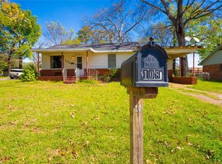 108 7th St, Palestine, TX 75803