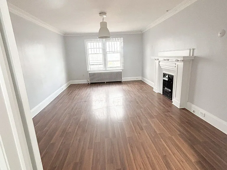 20 Roselawn Ave #11 — Photo 5