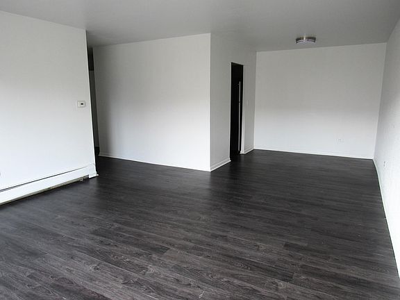 4th image of 520 Des Plaines Ave APT 108