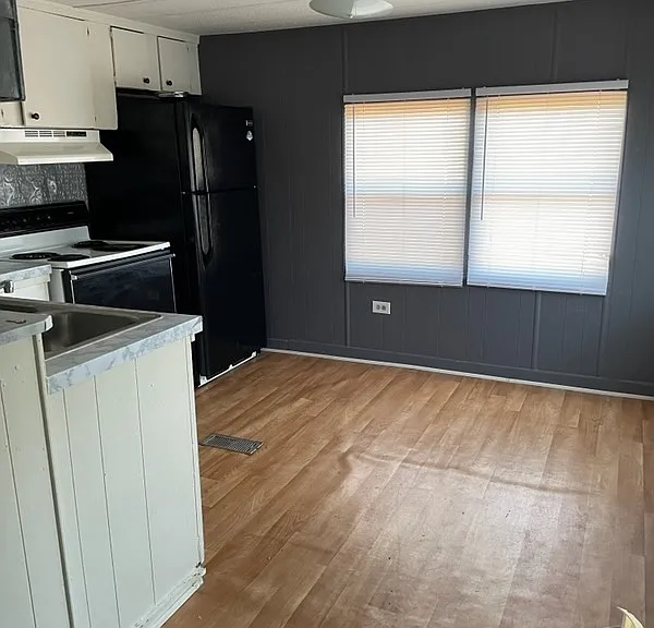 125 Emily St — Photo 10