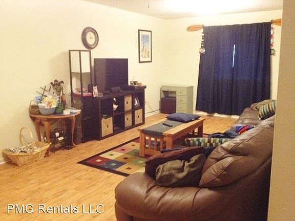 4th image of 109 Maple Dr #B