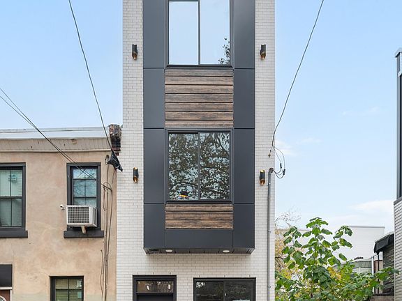 2nd image of 2609 W Jefferson St #1