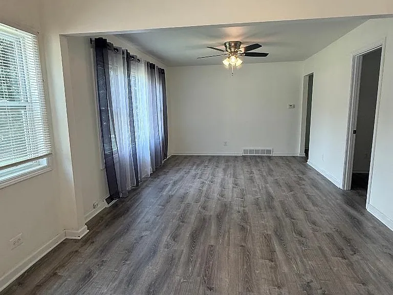 5107 Willow Ln — Photo 5