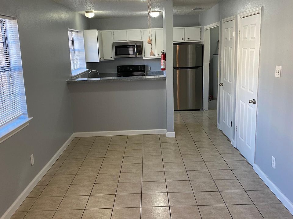 1st image of 2700 N Hobart St #104