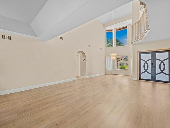 3rd image of 9410 Sea Turtle Manor