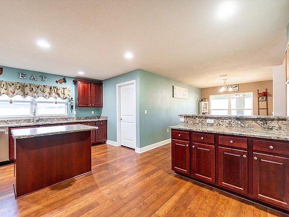 5th image of 5782 NW Lynn Ct