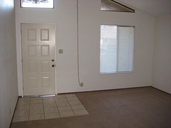 3rd image of 947 Placer Ave