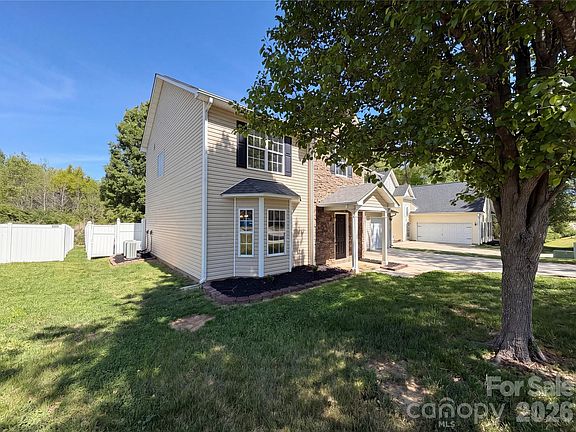 3rd image of 8236 Chilkoot Ln