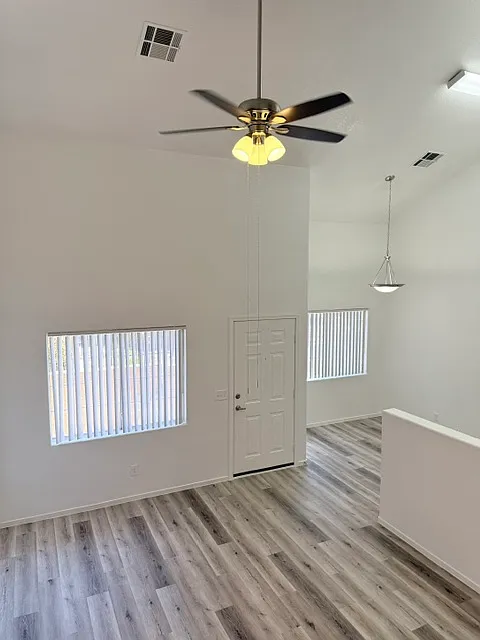 2 bed, 2.5 bath, 1000 sqft, $1,694 — Photo 3