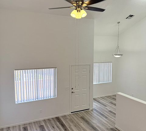 3rd image of 901 Desert Oak Ct #0