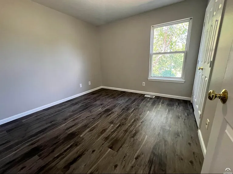 2529 Morningside Dr — Photo 17