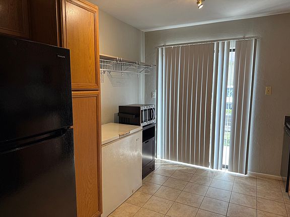 2nd image of 507 NW 39th Rd APT 326