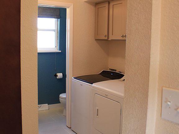 Laundry Room/Half Bath