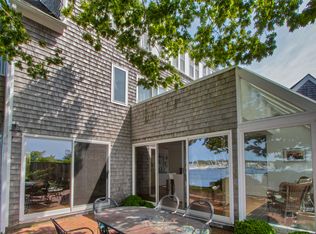 13 Front St, Stonington, CT 06378