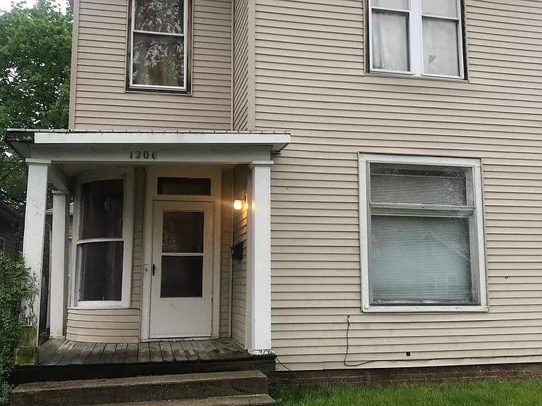 1206 Heath St — Photo 7