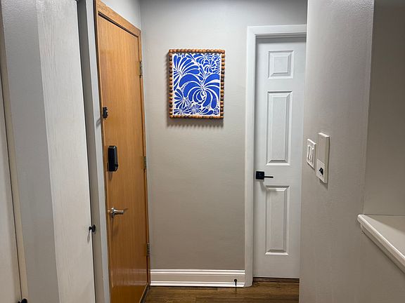 5th image of 728 Dempster St APT H109