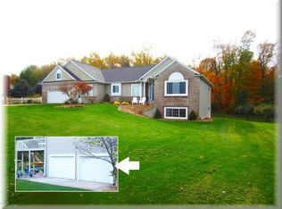 9481 Tiger Lily Dr SE, Caledonia, MI 49316