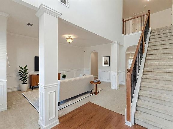 4th image of 248 Allegrini Dr