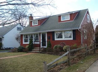 108 Willfred Blvd, Hicksville, NY 11801