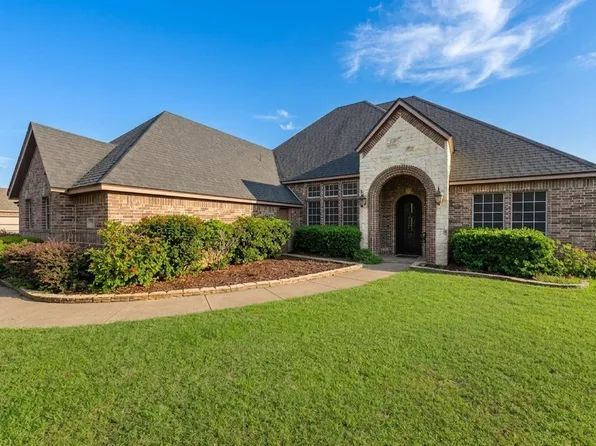 1916 Buckskin Rd, Crowley, TX 76036