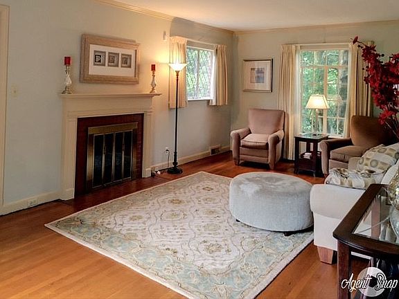 2nd image of 326 Holswade Dr