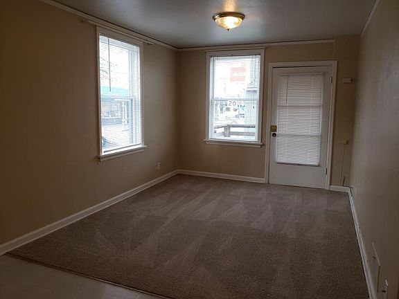 2nd image of 7320 SE Milwaukie Ave APT 1