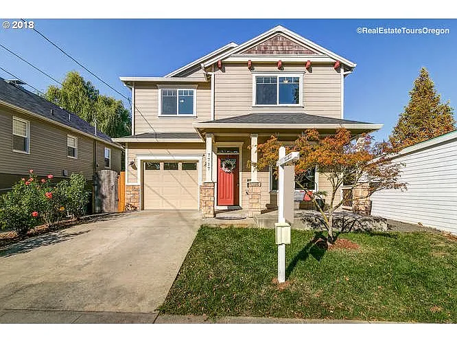 7717 SE Pine St photo 1