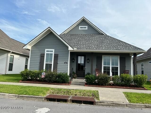 1st image of 409 Parker Ln