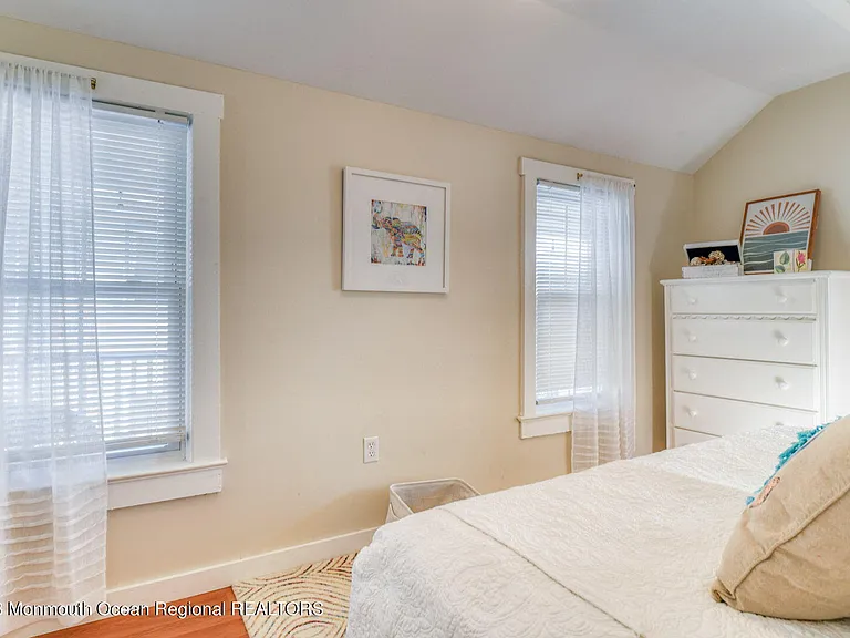 69 Franklin Ave #2 — Photo 10