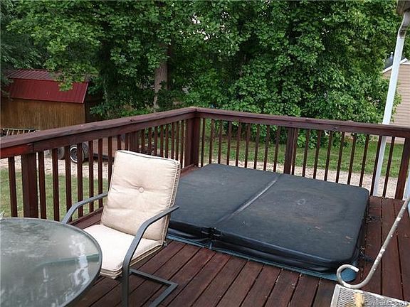 4th image of 115 Red Oak Ct