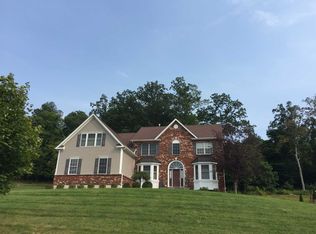 128 Spy Glass Hl, Hopewell Junction, NY 12533