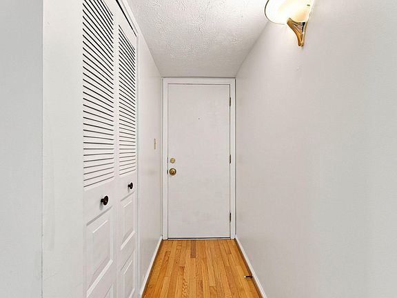5th image of 1310 Louisville Rd APT 11