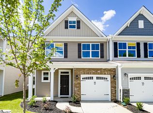 45 Fair Village Ln, Simpsonville, SC 29680