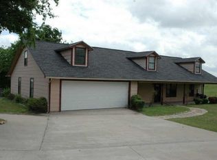 840 Bennett Rd, Howe, TX 75459