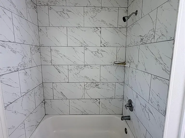 807 W Murrill St — Photo 19