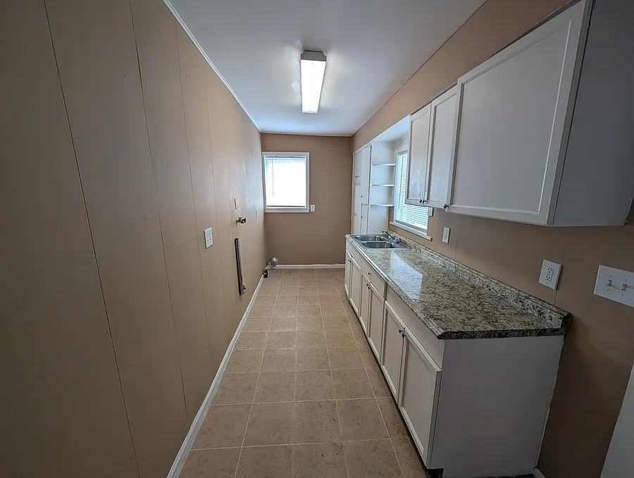 Charming Ground-Floor 2BR/1BA Apartment in Old Clearwater Bay! — Photo 3